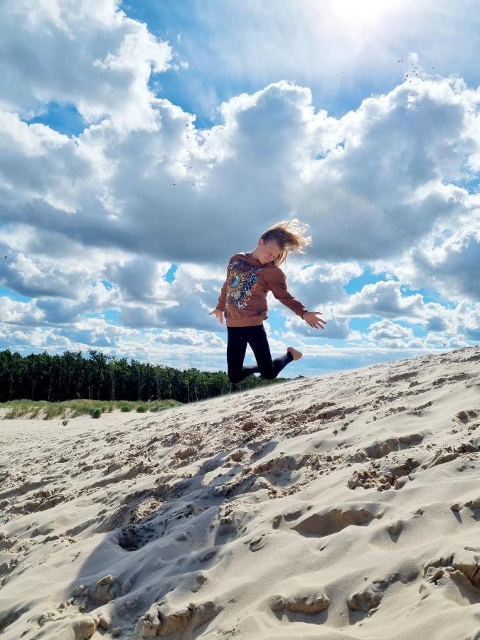 Siedlisko Na Wydmach, Domki Klimatyzowane 웨바 외부 사진